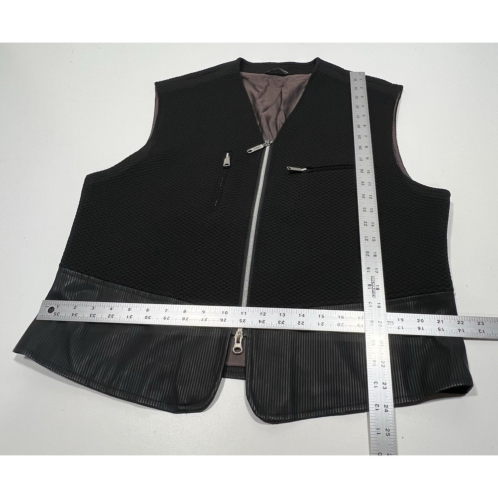 Turbulence Black Vest Size L - Picture 8 of 8
